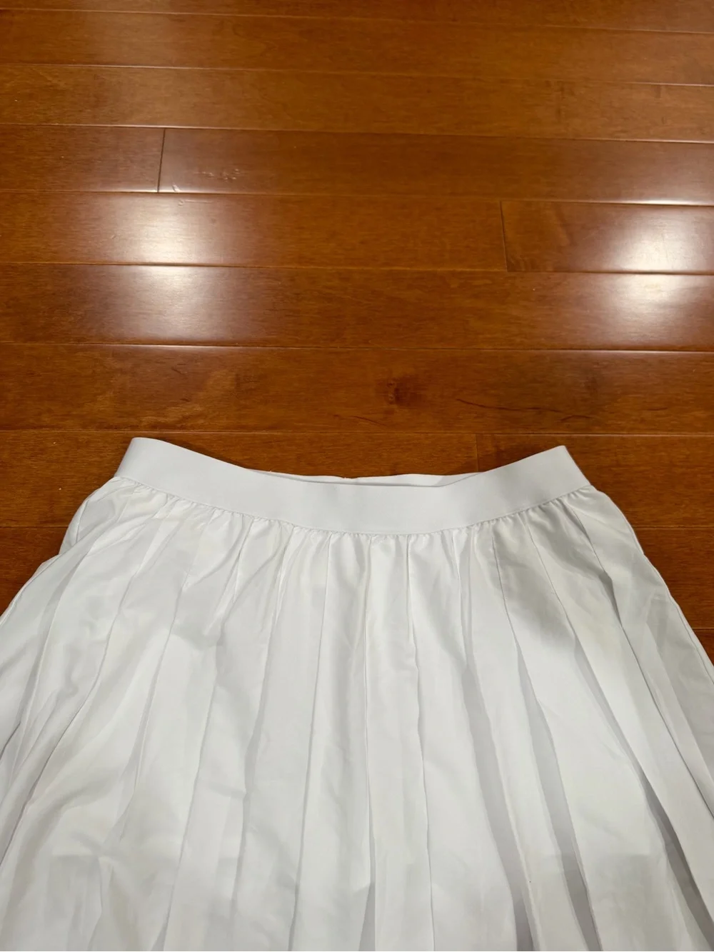 ALO Yoga White Pleated Mini Skirt